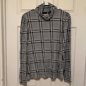 Tahari Women’s Size Medium Houndstooth Turtleneck Rayon Spandex Lightweight